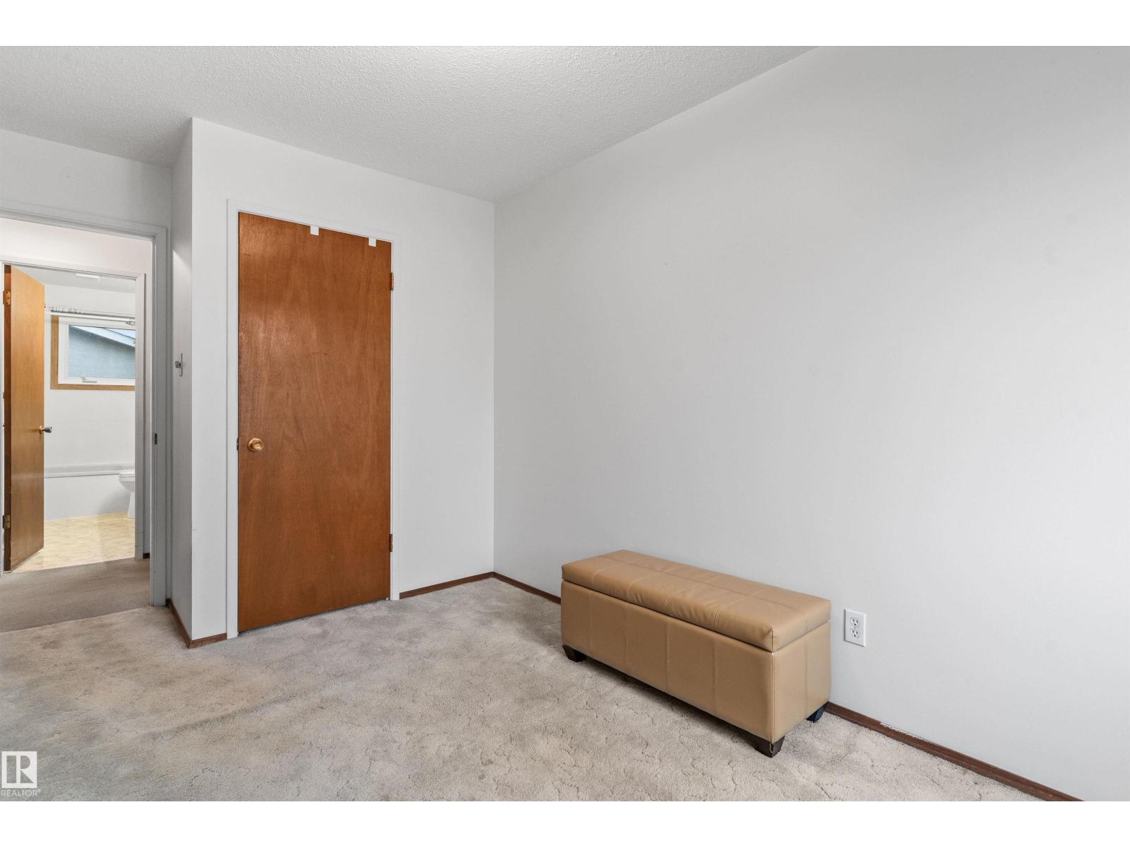 8827 138 AV NW - 20