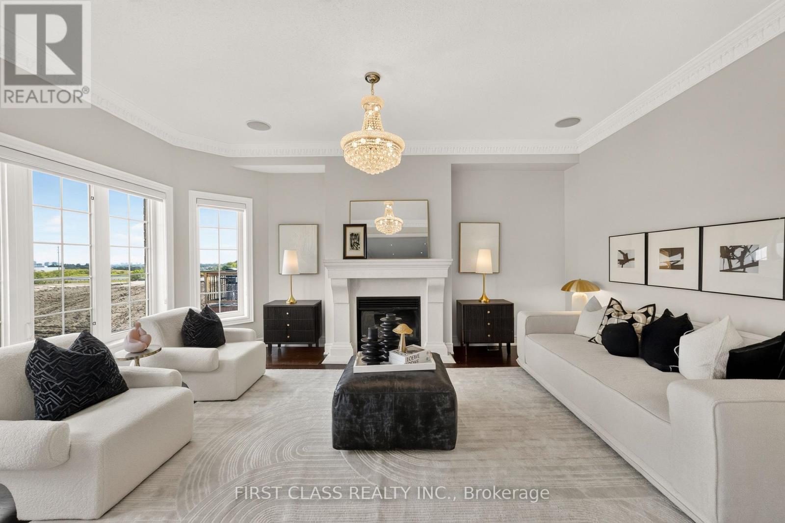 23 LADY KAREN CRESCENT - 12