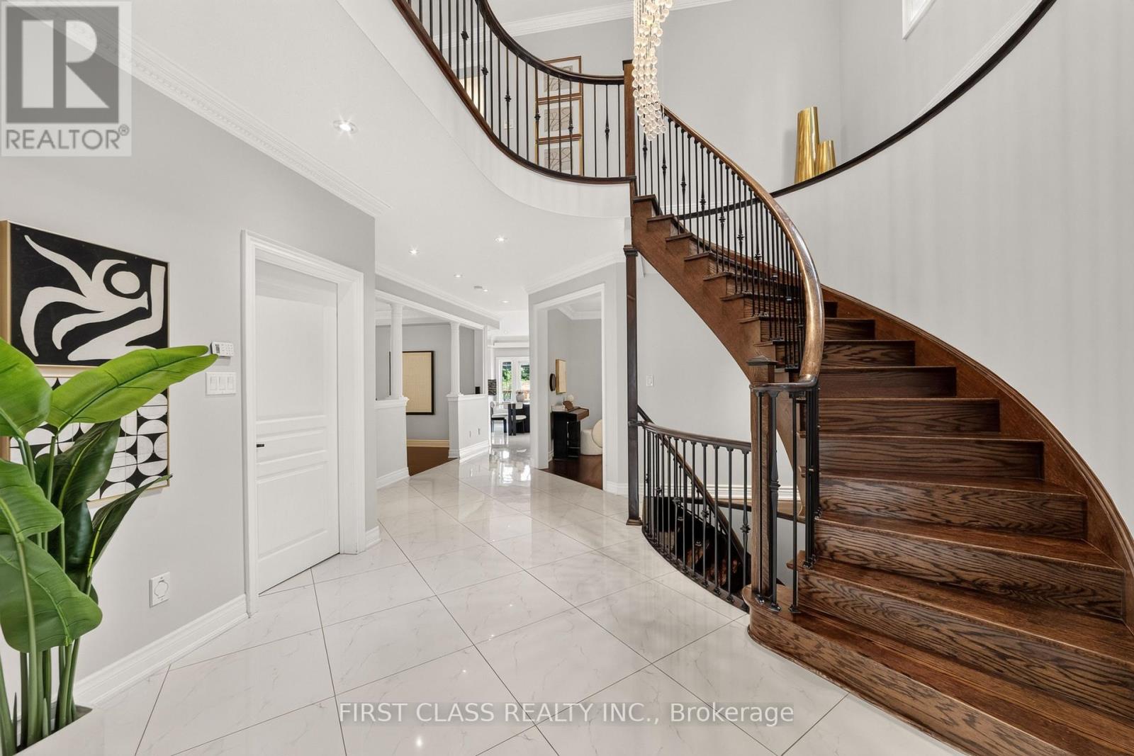 23 LADY KAREN CRESCENT - 2