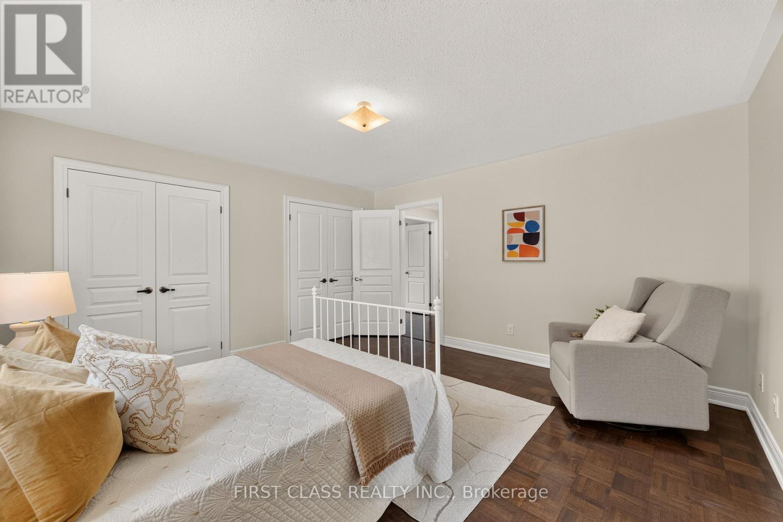 23 LADY KAREN CRESCENT - 27