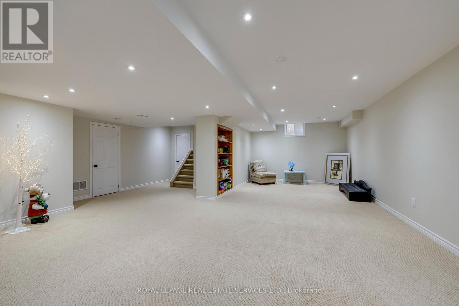 2346 SALCOME DRIVE - Image 32