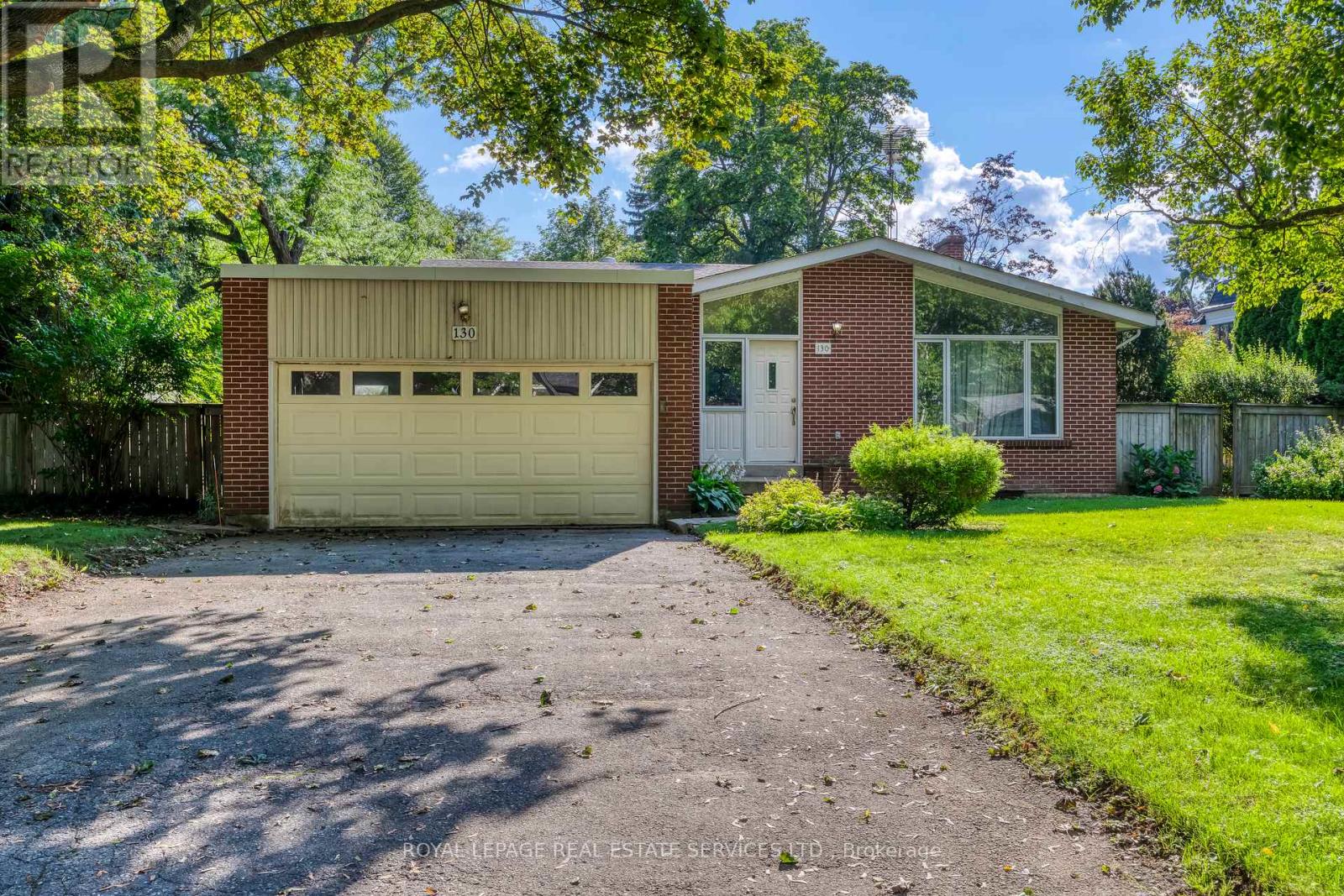 130 SOLINGATE DRIVE - 12