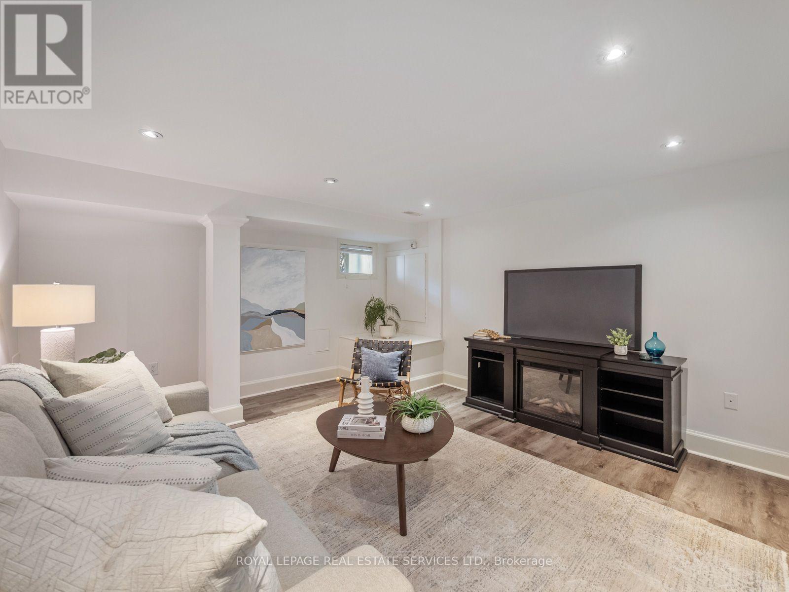 330 WILLARD AVENUE - Image 39