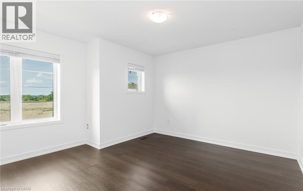 32 REBECCA Way - 34