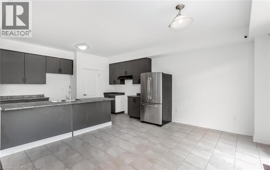 32 REBECCA Way - 19