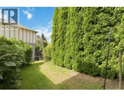 4 4073 Blackberry Lane, Saanich, BC V8X5J5 Photo 25