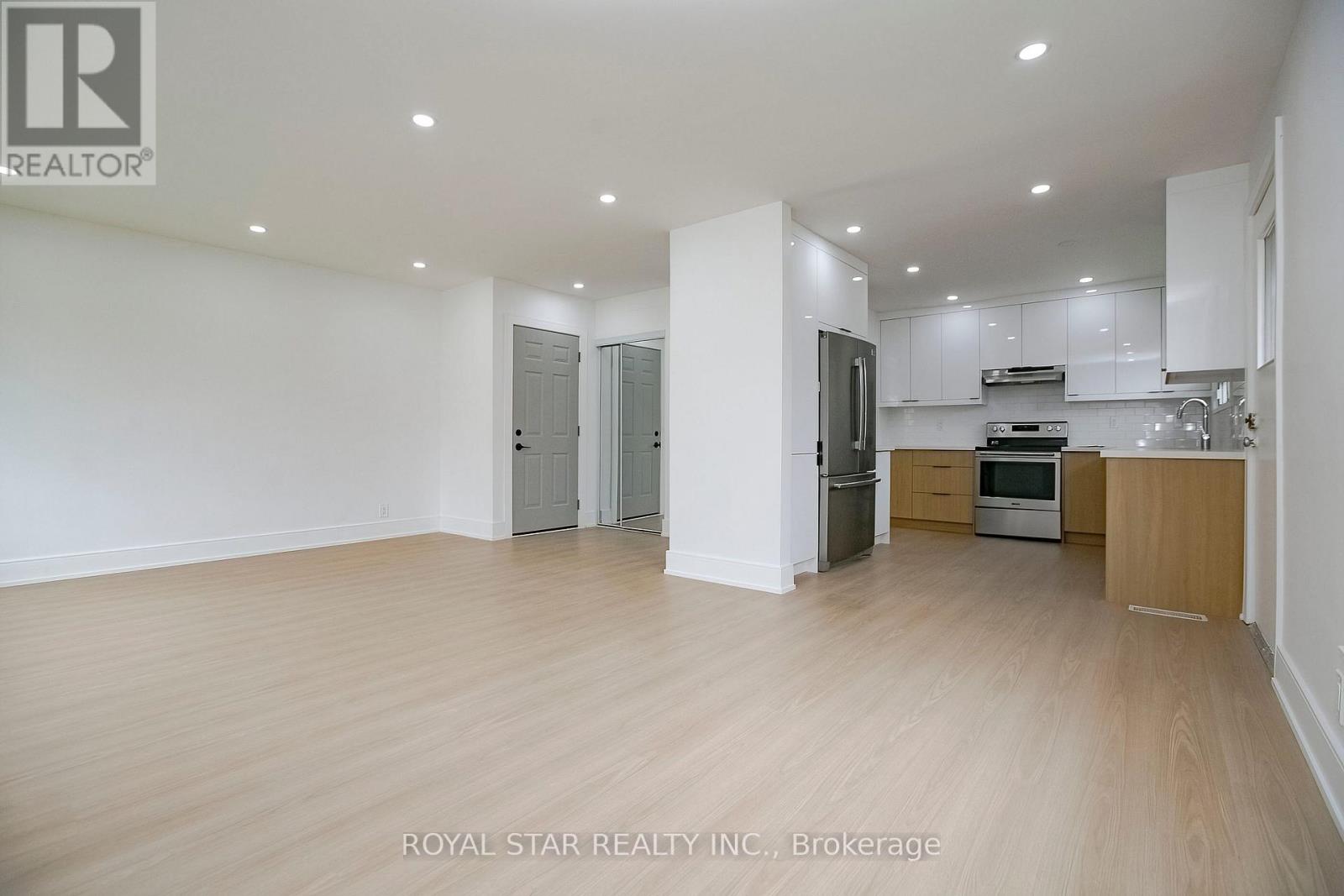 UPPER - 114 WINCOTT DRIVE, Toronto (Kingsview Village-The Westway) — photo 9
