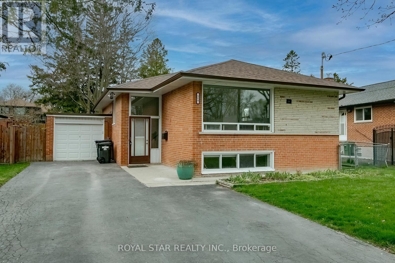 UPPER - 114 WINCOTT DRIVE, Toronto (Kingsview Village-The Westway) — photo 2