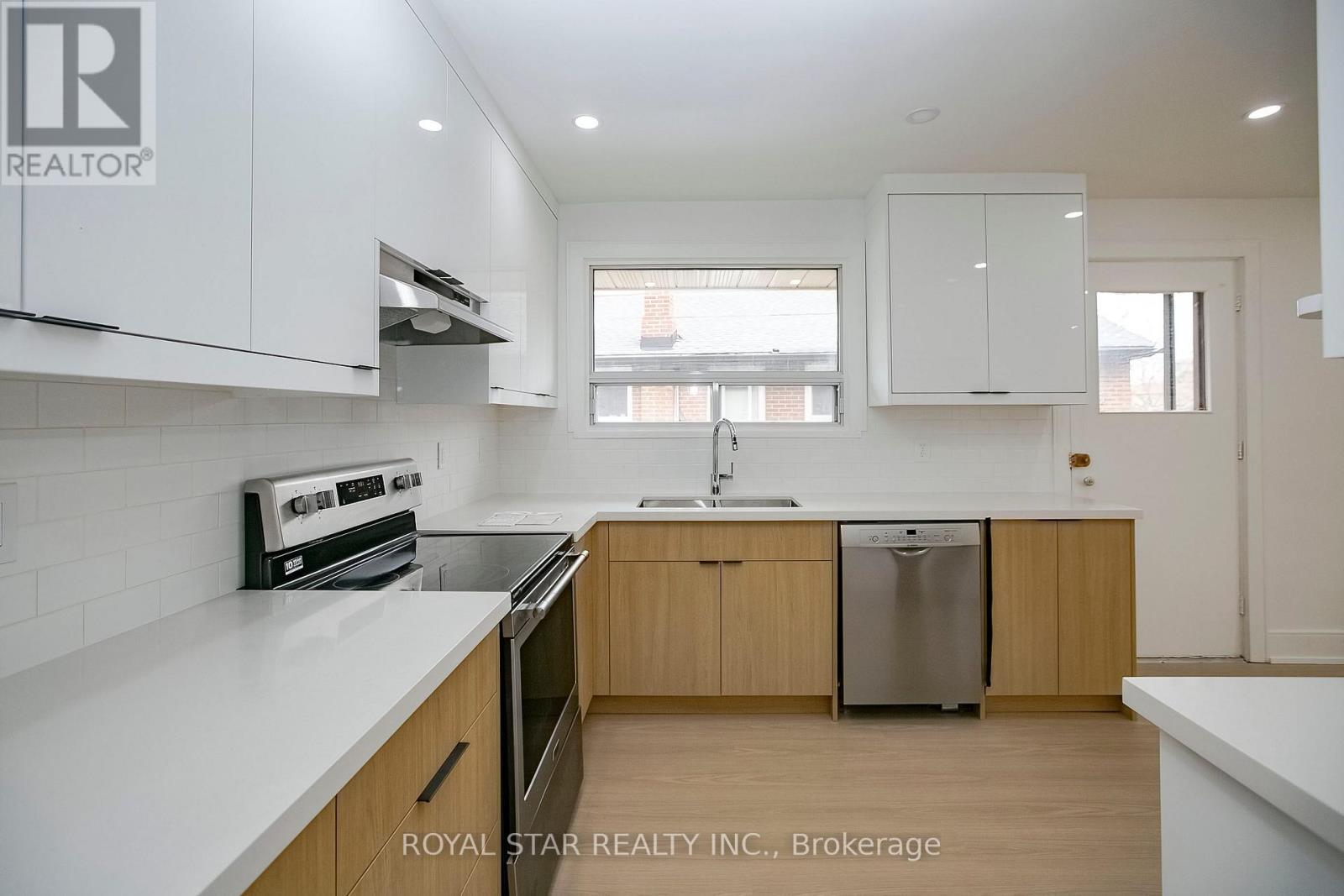 UPPER - 114 WINCOTT DRIVE, Toronto (Kingsview Village-The Westway) — photo 8