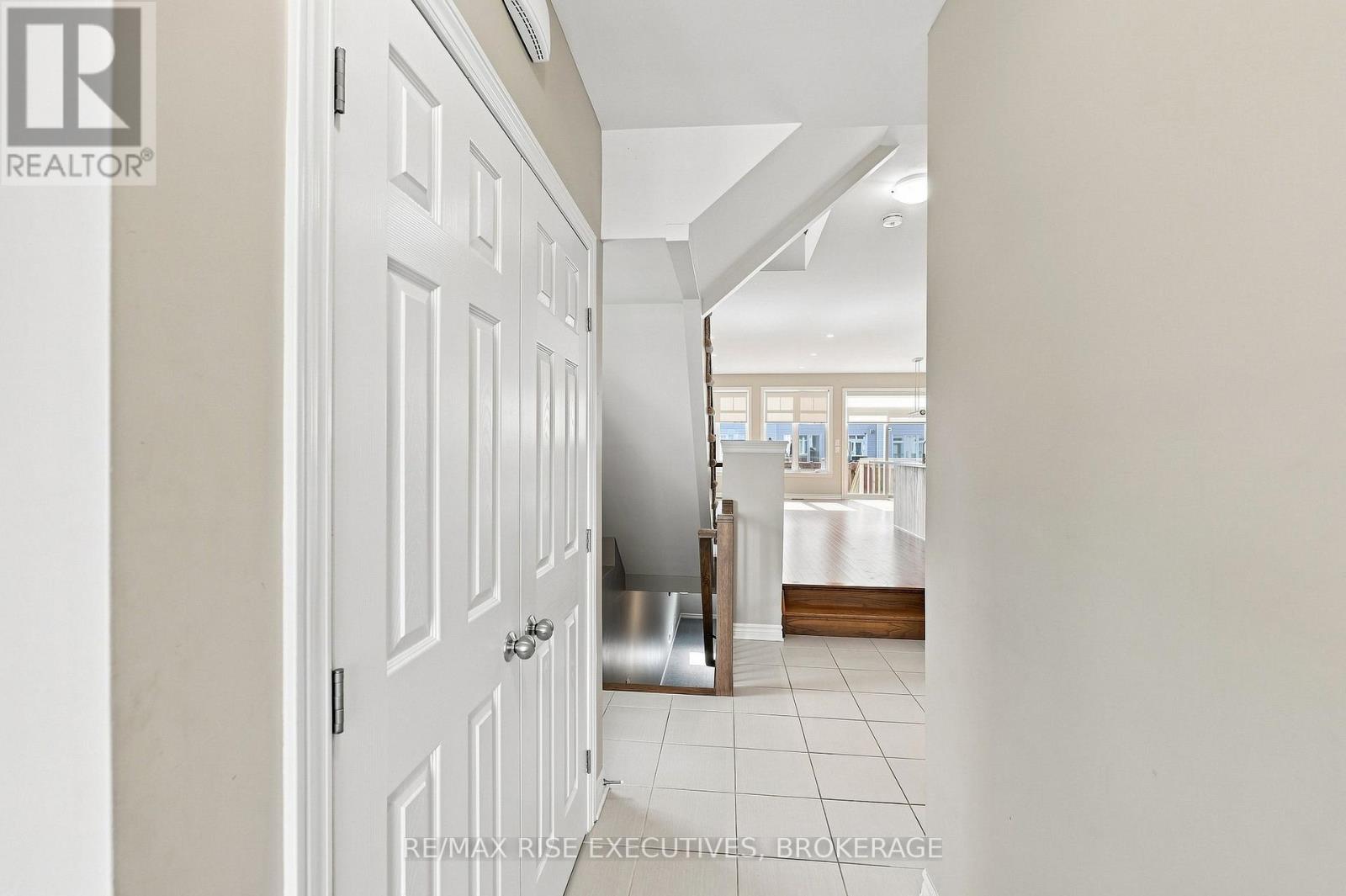 1355 DEMERS AVENUE, Kingston (East Gardiners Rd) — photo 6