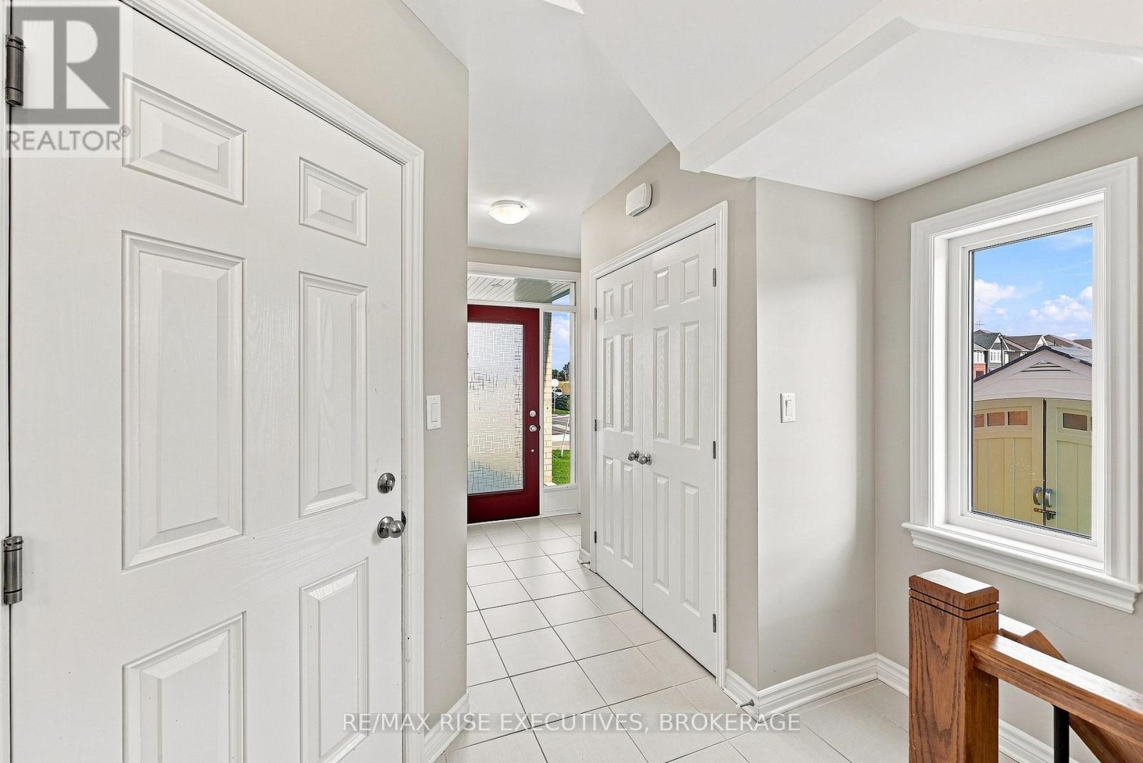 1355 DEMERS AVENUE, Kingston (East Gardiners Rd) — photo 8
