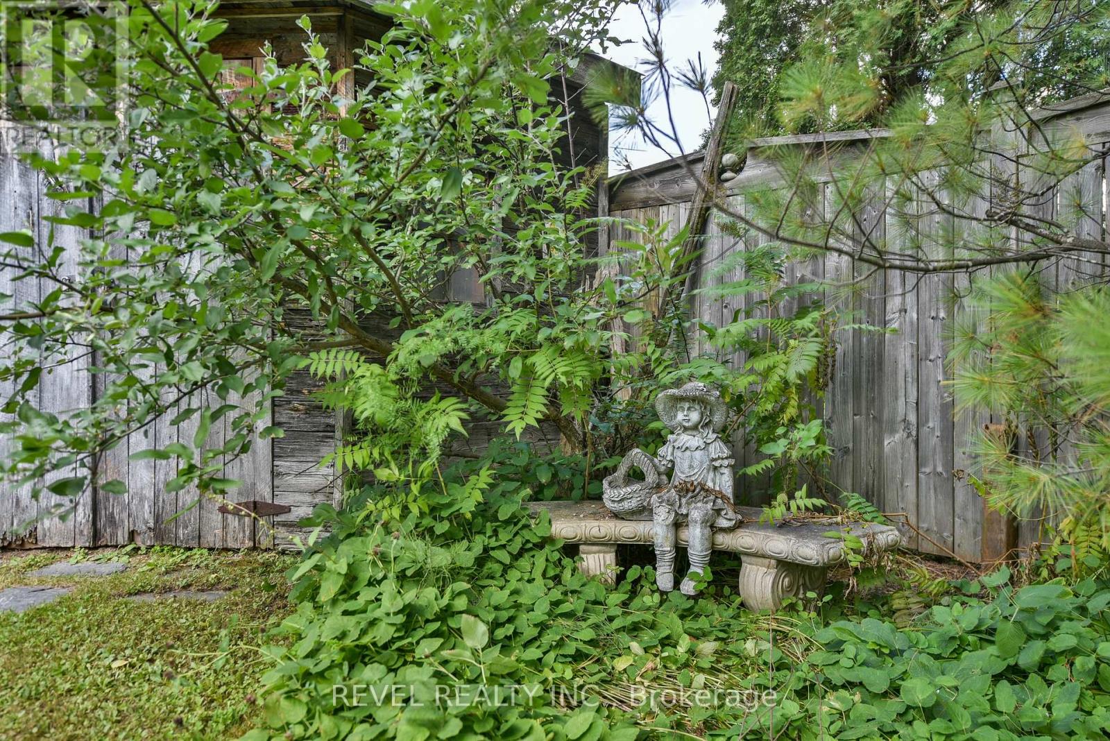 568 TAMARACK STREET - Image 15