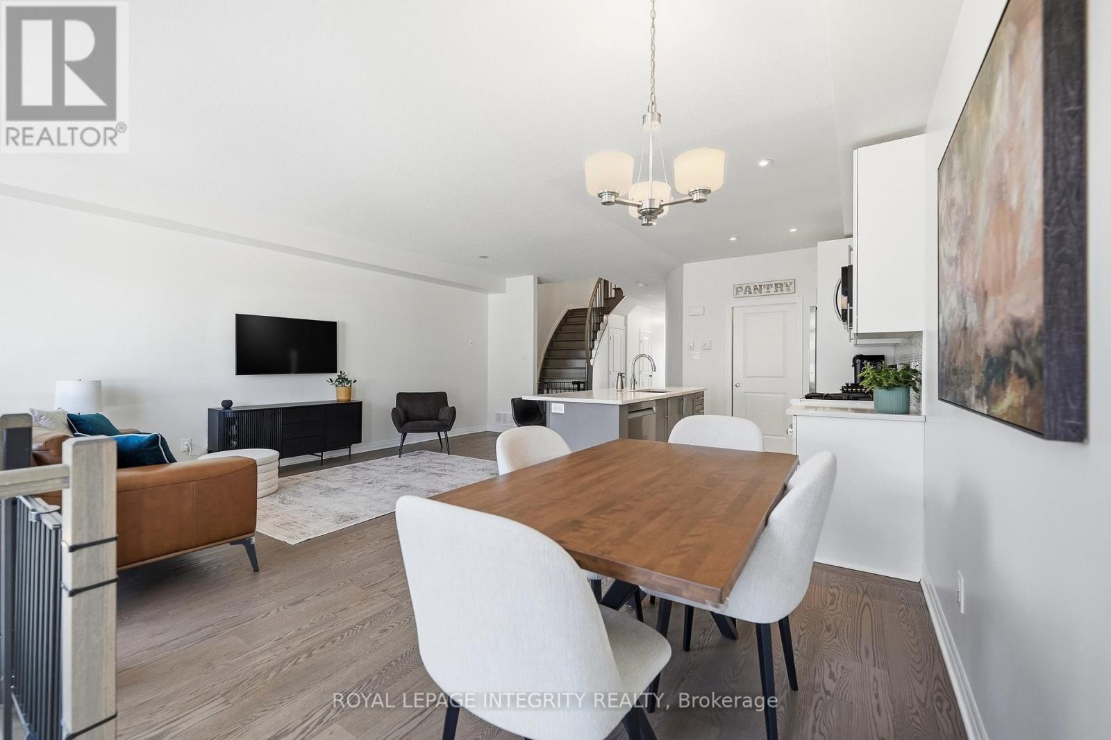 3 Bed, 3 Bath House for Sale in Ottawa – 256 GOSSAMER STREET, Ottawa – MLS# X13752206 - Image 11