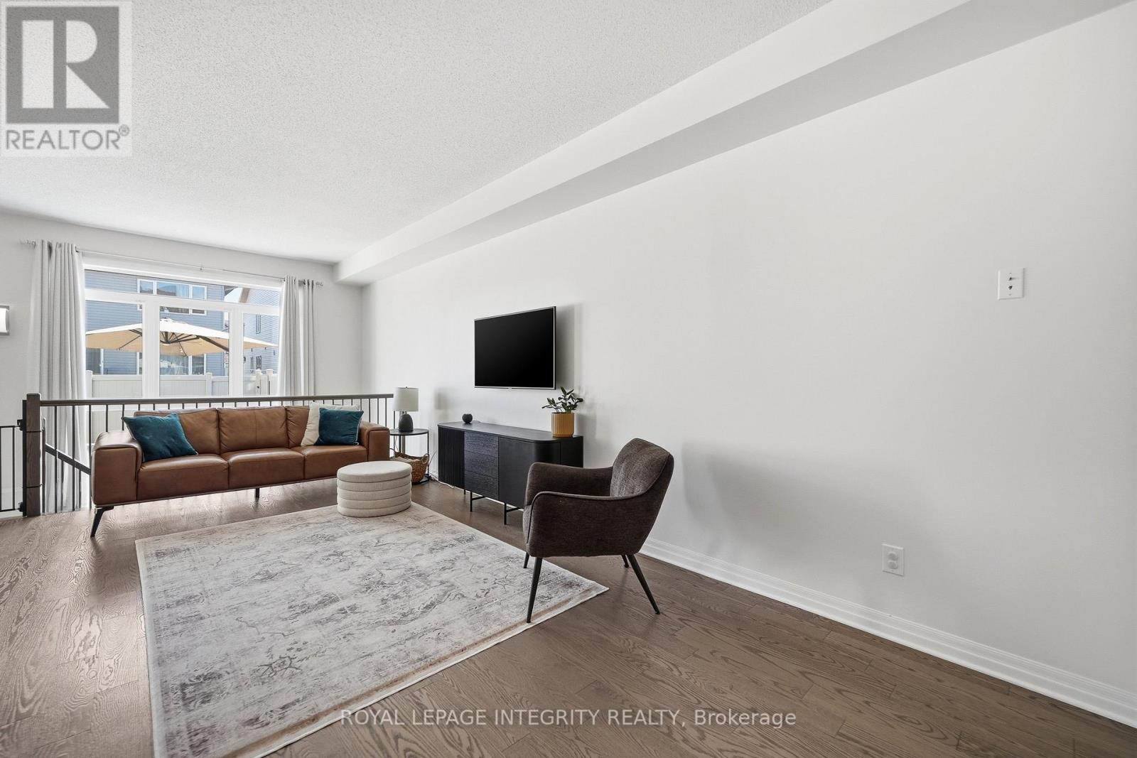 3 Bed, 3 Bath House for Sale in Ottawa – 256 GOSSAMER STREET, Ottawa – MLS# X13752206 - Image 14
