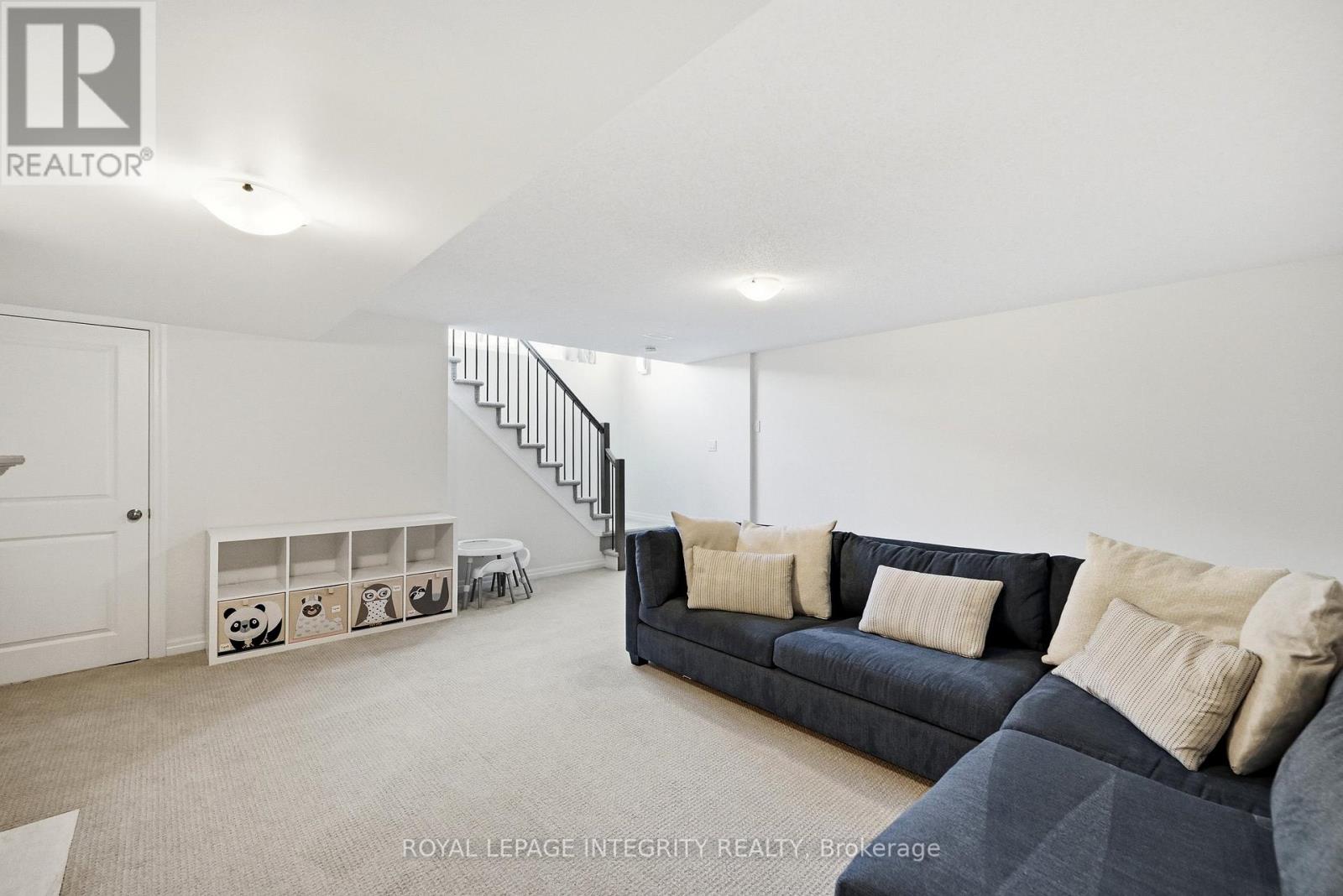 3 Bed, 3 Bath House for Sale in Ottawa – 256 GOSSAMER STREET, Ottawa – MLS# X13752206 - Image 33