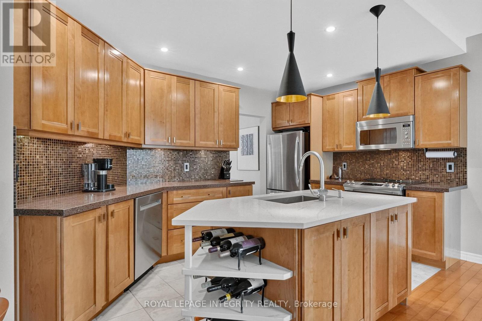 4 Bed, 3 Bath House for Sale in Ottawa – 2117 SANDY OAKS DRIVE, Ottawa – MLS# X13752258 - Image 16