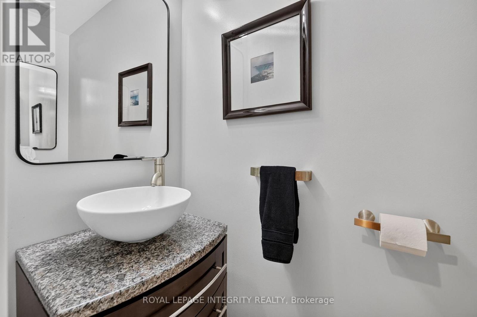 4 Bed, 3 Bath House for Sale in Ottawa – 2117 SANDY OAKS DRIVE, Ottawa – MLS# X13752258 - Image 23