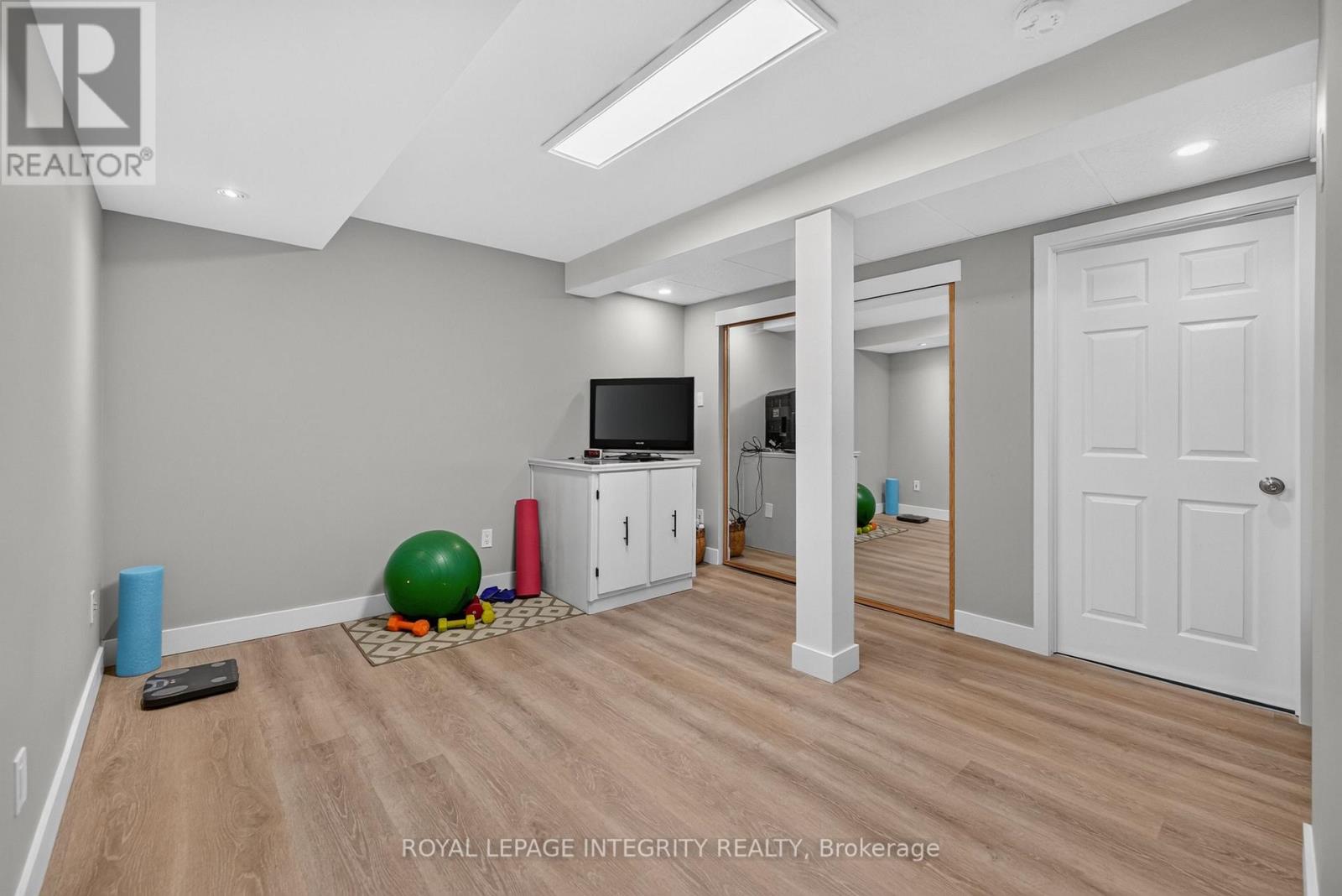 4 Bed, 3 Bath House for Sale in Ottawa – 2117 SANDY OAKS DRIVE, Ottawa – MLS# X13752258 - Image 36
