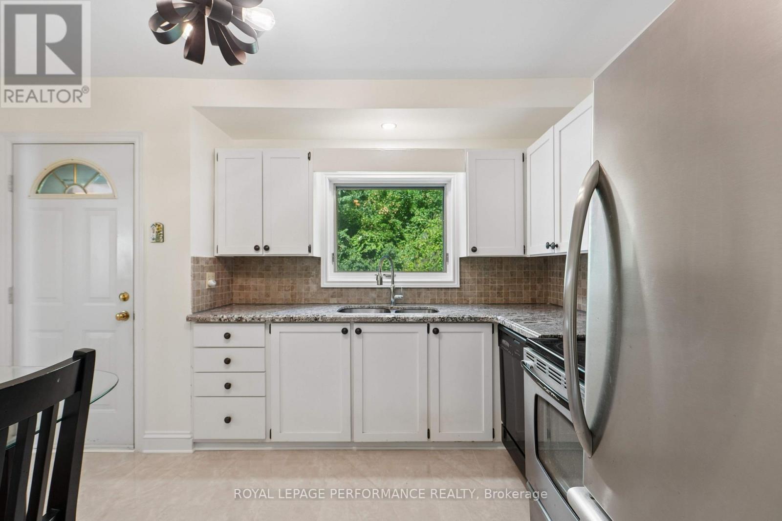 49 Glencairn Avenue