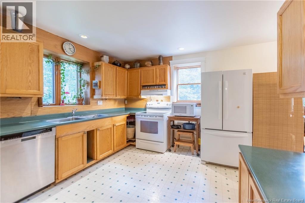 18 Campbell's Hill - Image 15