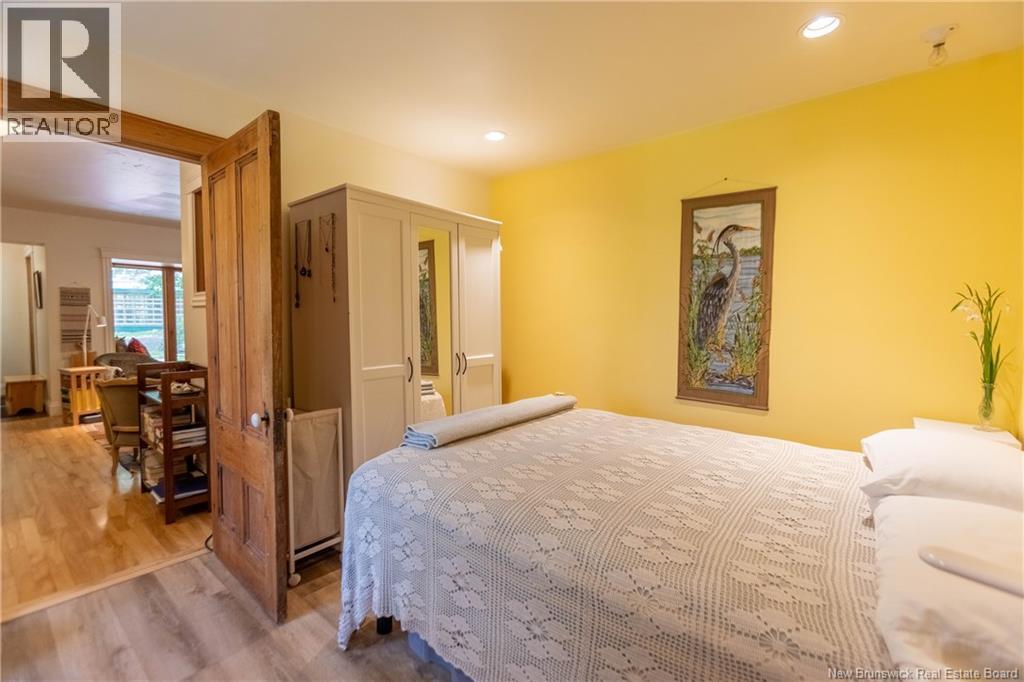 18 Campbell's Hill - Image 23