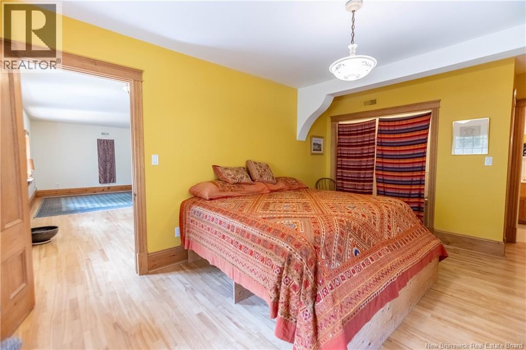 18 Campbell's Hill - Image 30