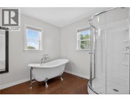Bath (# pieces 1-6) - 7343 Route 102, Dumfries, NB E6G1P6 Photo 12