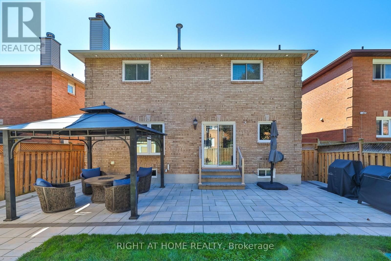 63 KEEBLE CRESCENT - 44