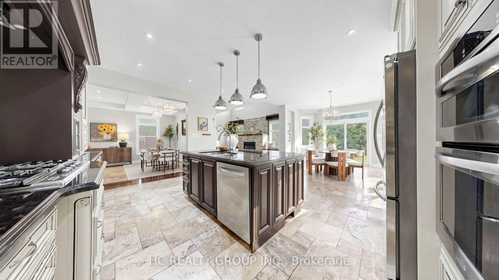 60 OAK AVENUE - Image 12
