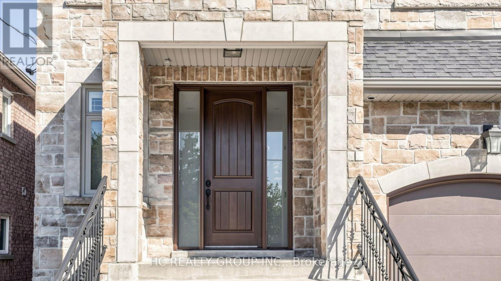 60 OAK AVENUE - Image 3