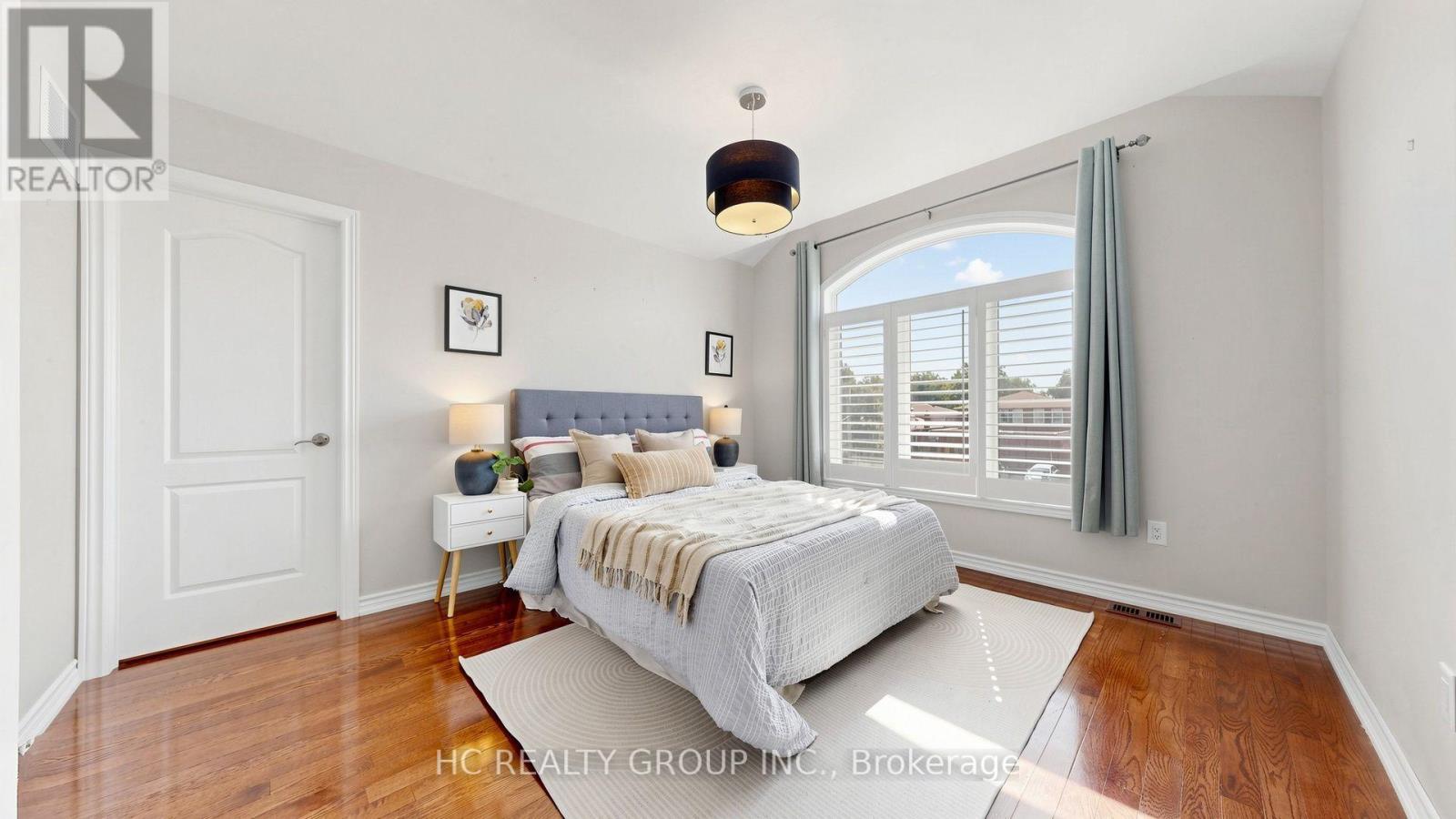 60 OAK AVENUE - 33