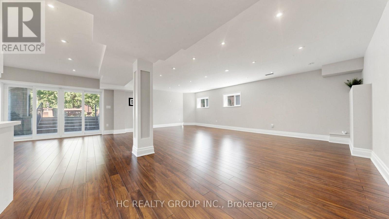 60 OAK AVENUE - Image 38