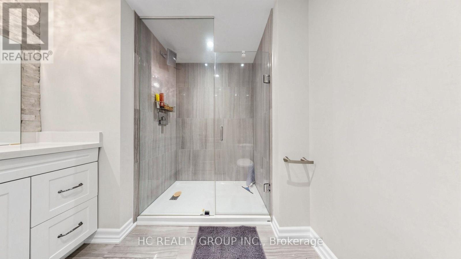 60 OAK AVENUE - 45