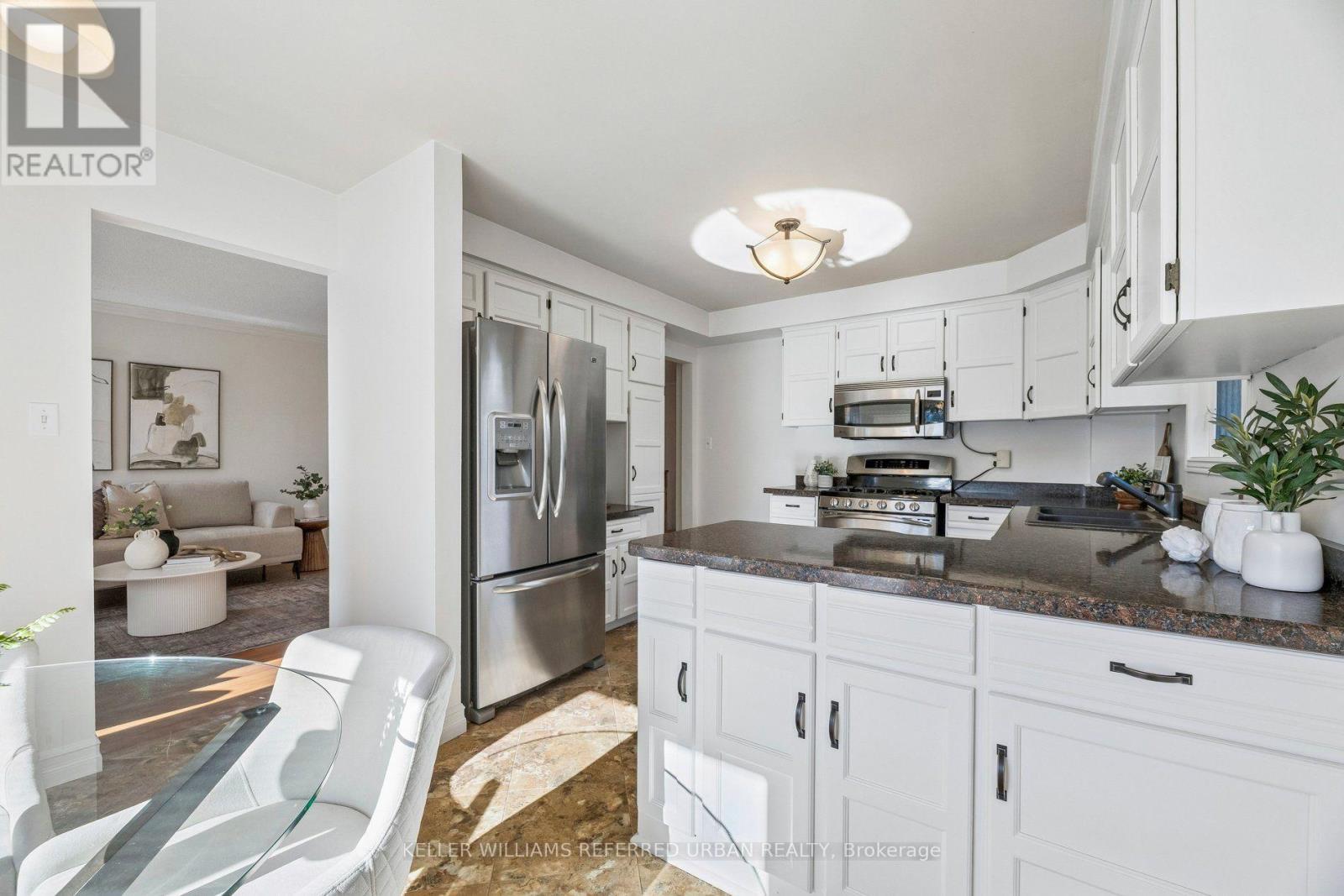 72 MUNRO CRESCENT - Image 12