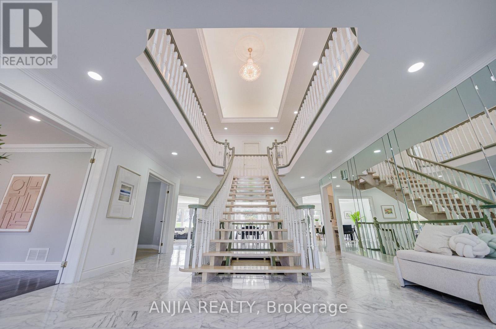 63 BECKENRIDGE DRIVE, Markham photo 3