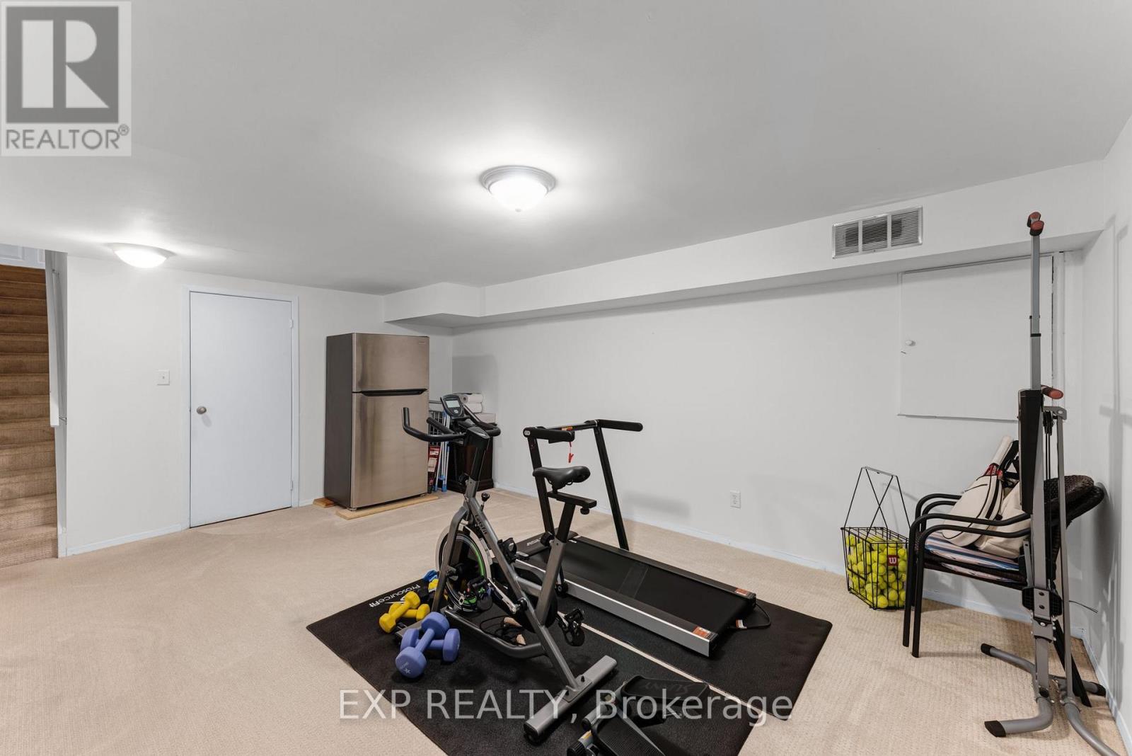 #28 115 MAIN STREET S - 27