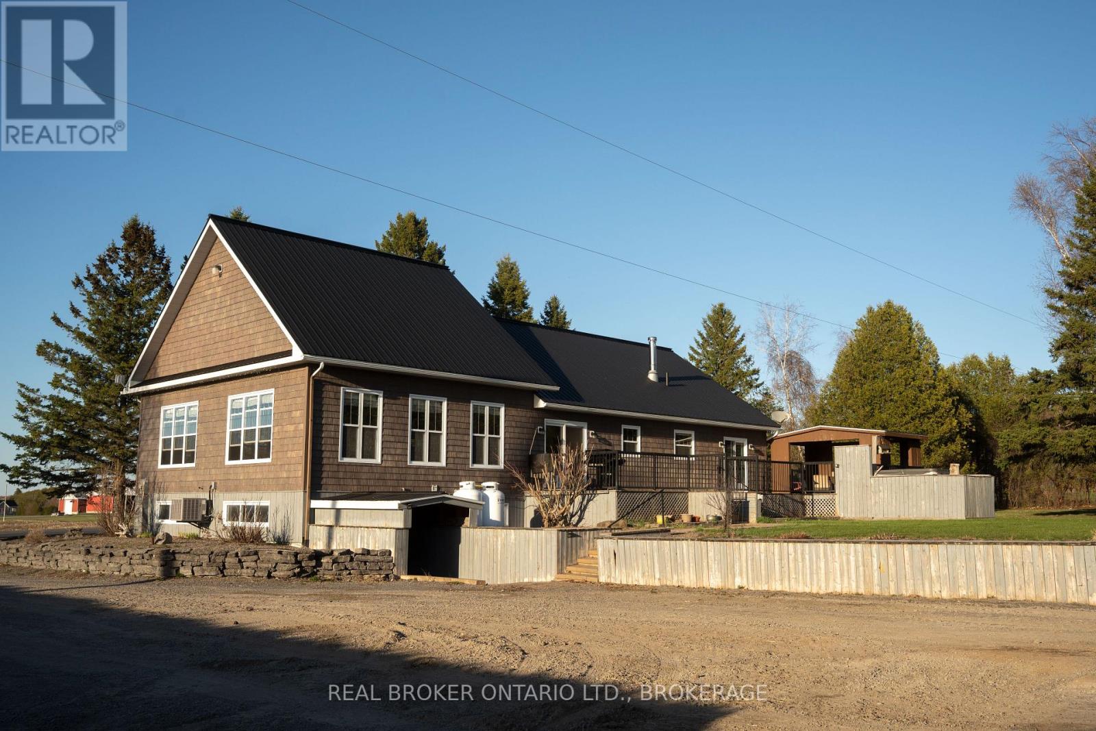 1850 RIDGE ROAD W - Image 43
