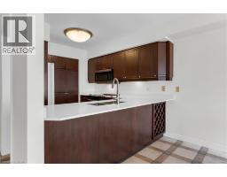 Bedroom - 1389 Lakeshore Road, Burlington, ON L7S1B1 Photo 7