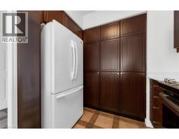 Kitchen - 1389 Lakeshore Road, Burlington, ON L7S1B1 Photo 9