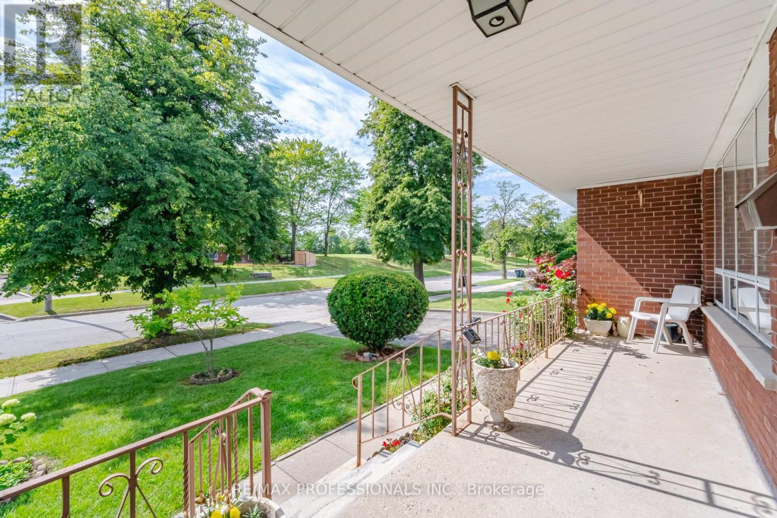 19 EARLDOWN DRIVE - Image 3