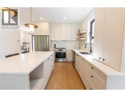4pc Ensuite bath - 2056 Marion Avenue, Sarnia, ON N0N1C0 Photo 10