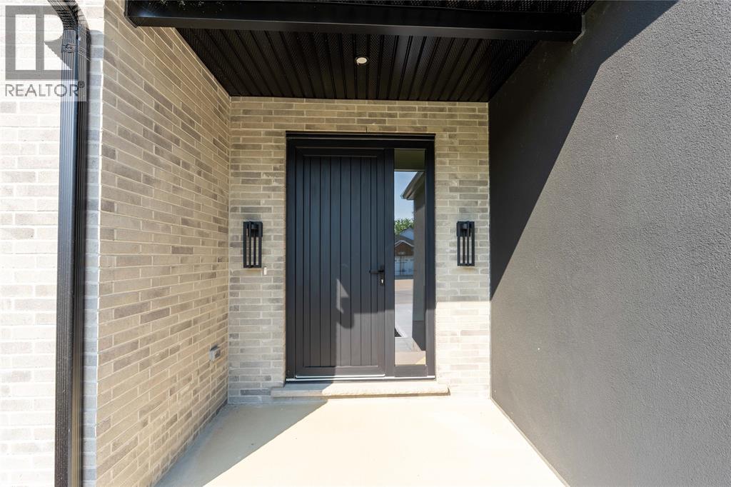 2056 MARION AVENUE, Sarnia — photo 3
