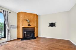 302 1 Burland Avenue, Winnipeg, MB R2N2E4 Photo 13