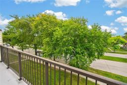 302 1 Burland Avenue, Winnipeg, MB R2N2E4 Photo 38