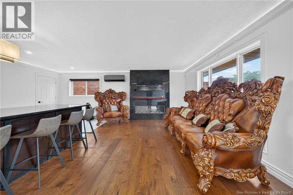 64 Athlone Avenue - 13