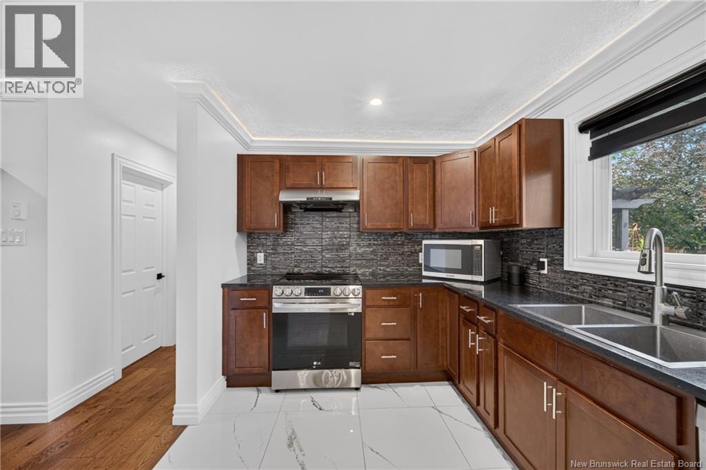 64 Athlone Avenue - 20