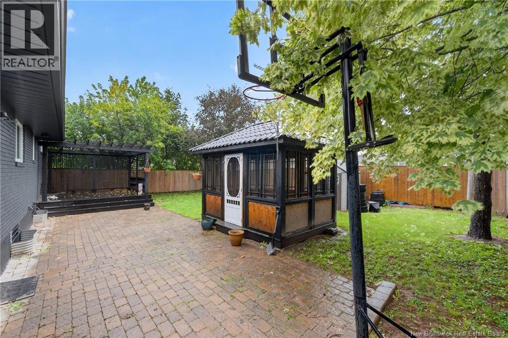 64 Athlone Avenue - 7