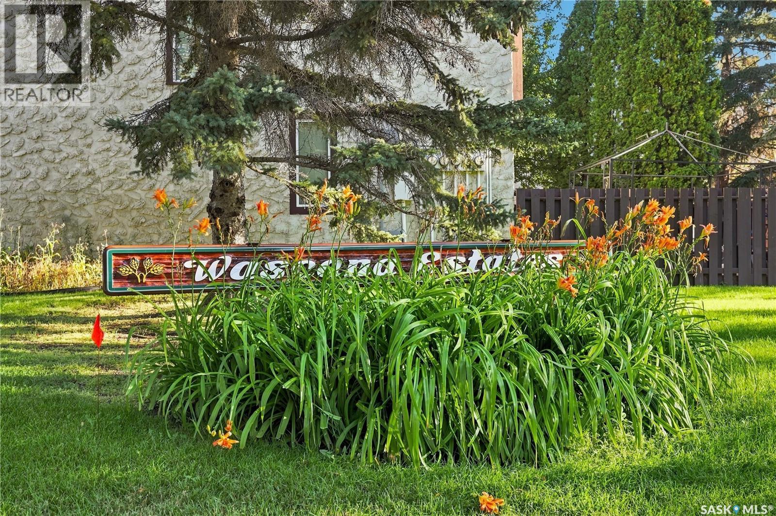 48 Cannington MEWS, Regina Saskatchewan — photo 2