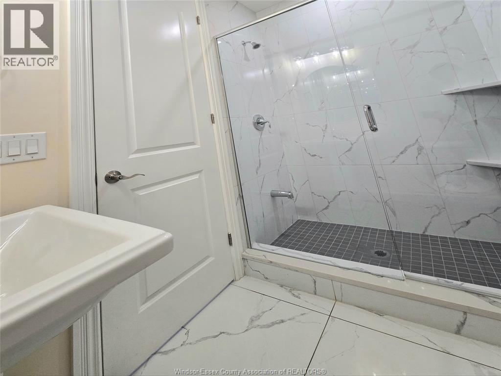 319 CHRISTINE AVENUE - 17