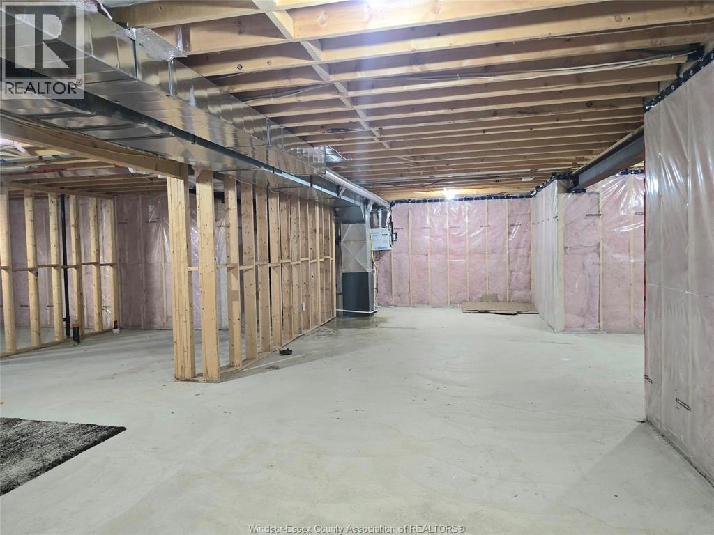 319 CHRISTINE AVENUE - 27